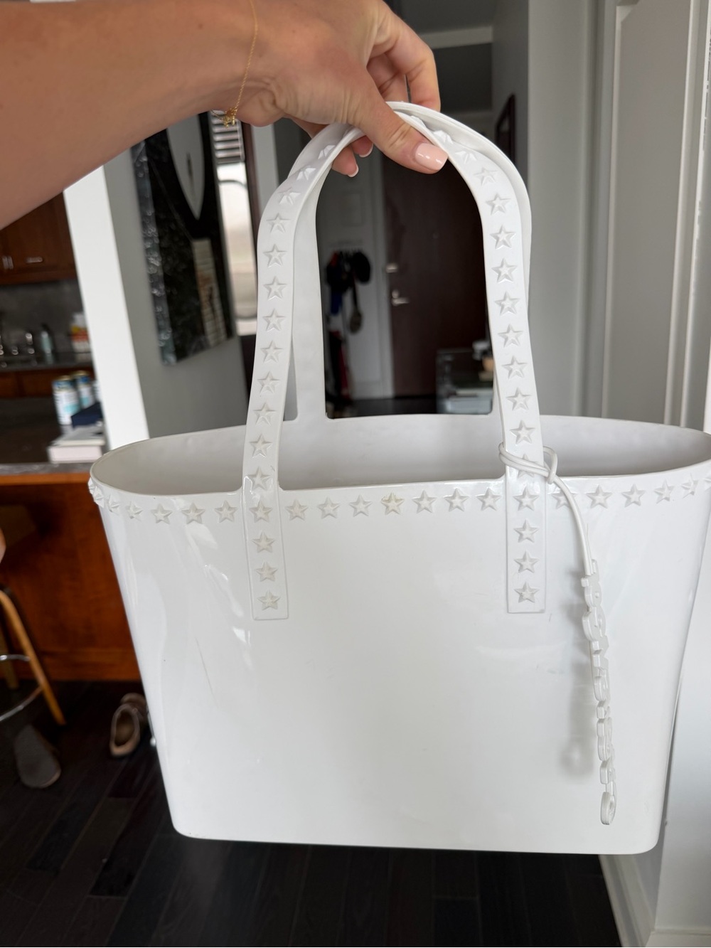 White Star-Embellished Tote Bag - Elegant Everyday Carry